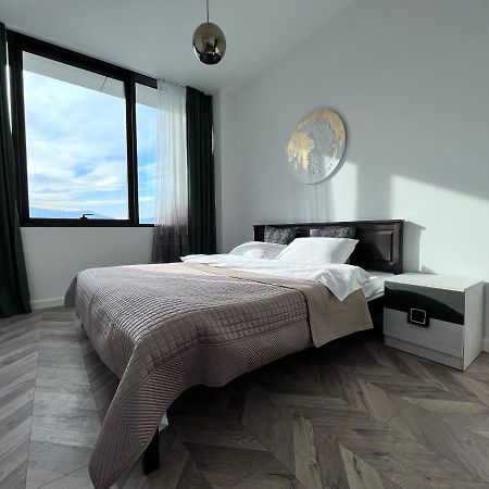 Apartment In Axis Towers, Tbilisi Business Center Exterior photo